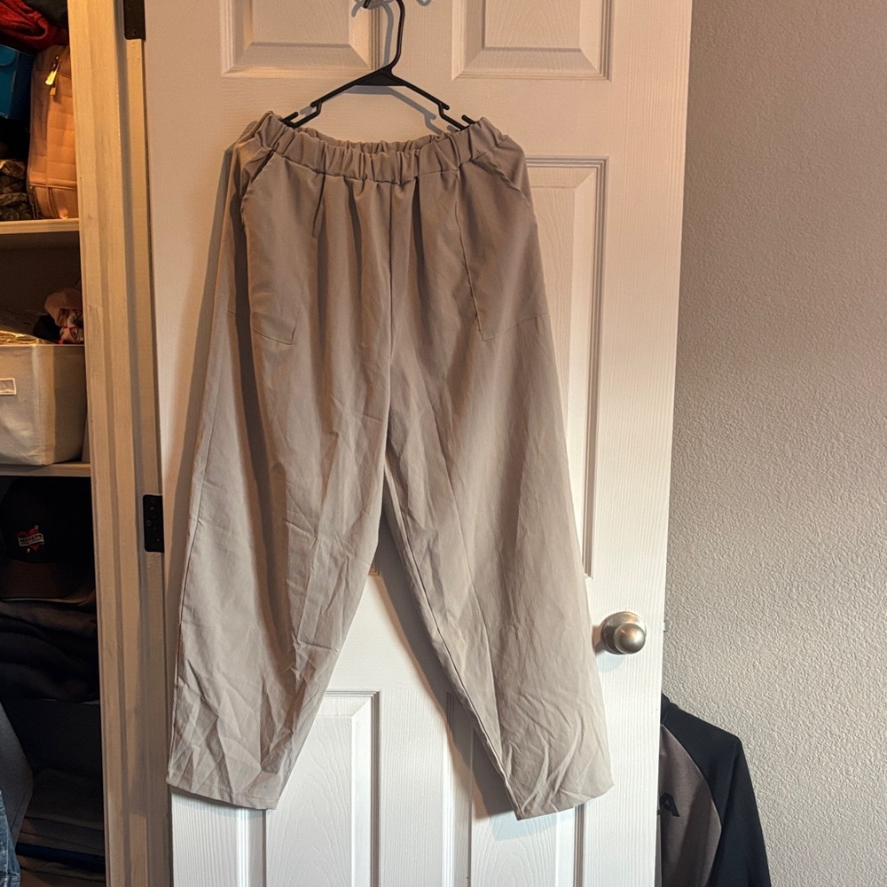 Elegant Beige Cropped Pants
